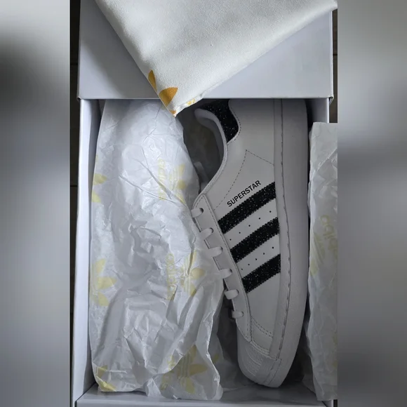 NIB - adidas Superstar Swarovski White Black dust bag Included Size 6.5 Womens - Picture 2 of 10
